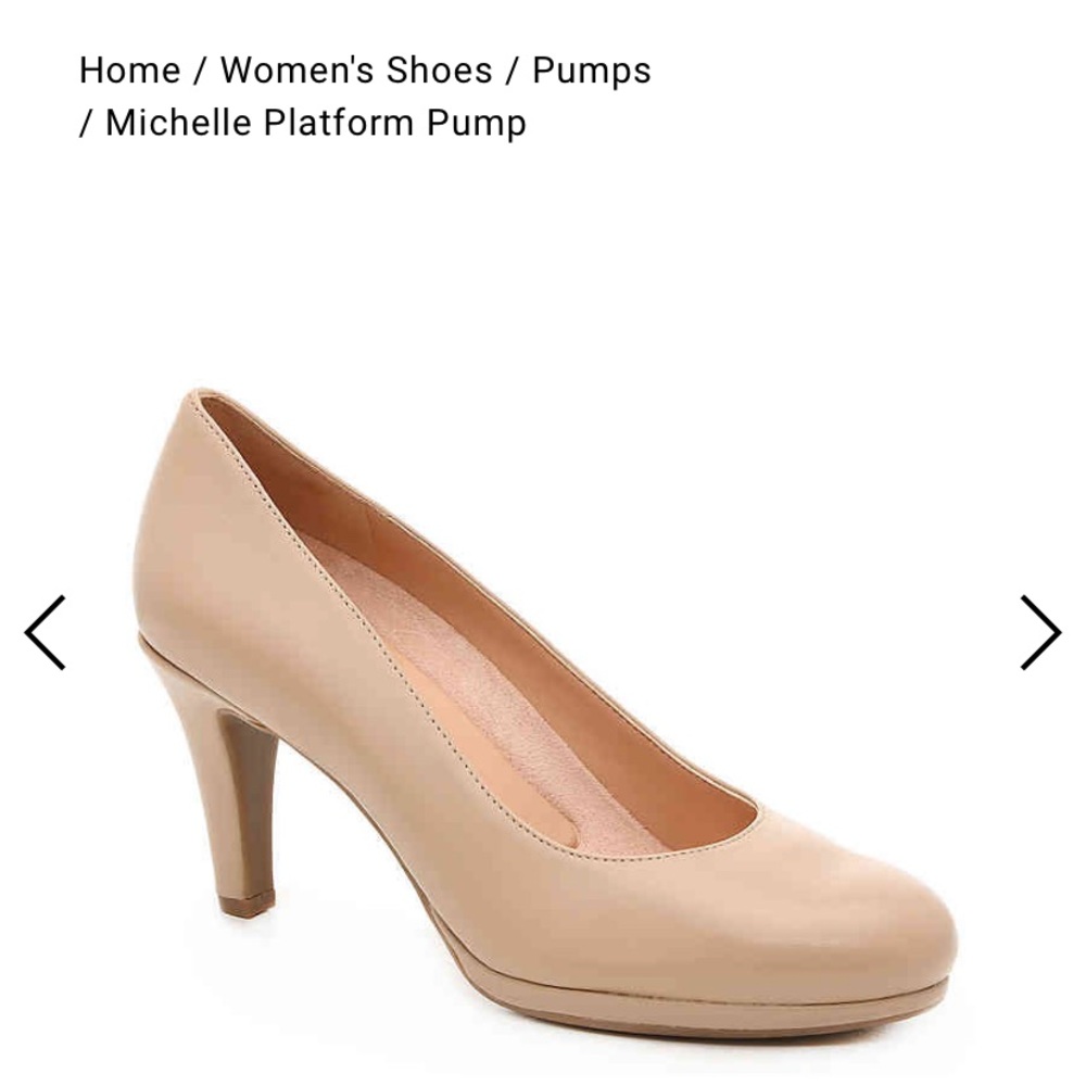 Naturalizer Nude Leather Pumps
